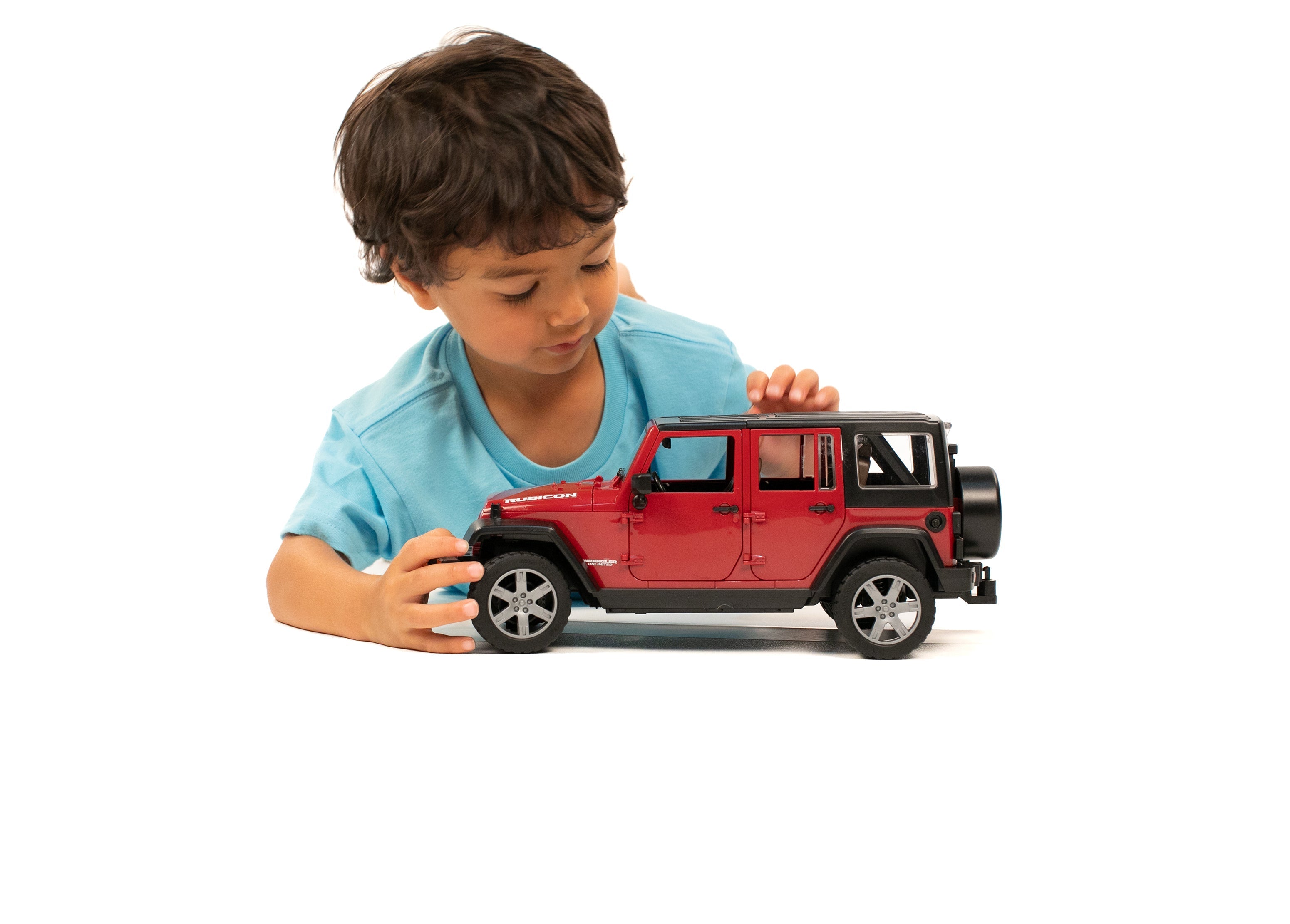 https://cdn.shopify.com/s/files/1/0441/2971/4331/files/02525-Ari-Lifestyleshopify.jpg?v=1730918655