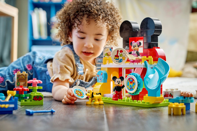 https://www.lego.com/cdn/cs/set/assets/blt3868bb5bca8bd3e2/10465_Lifestyle_packaging.jpg