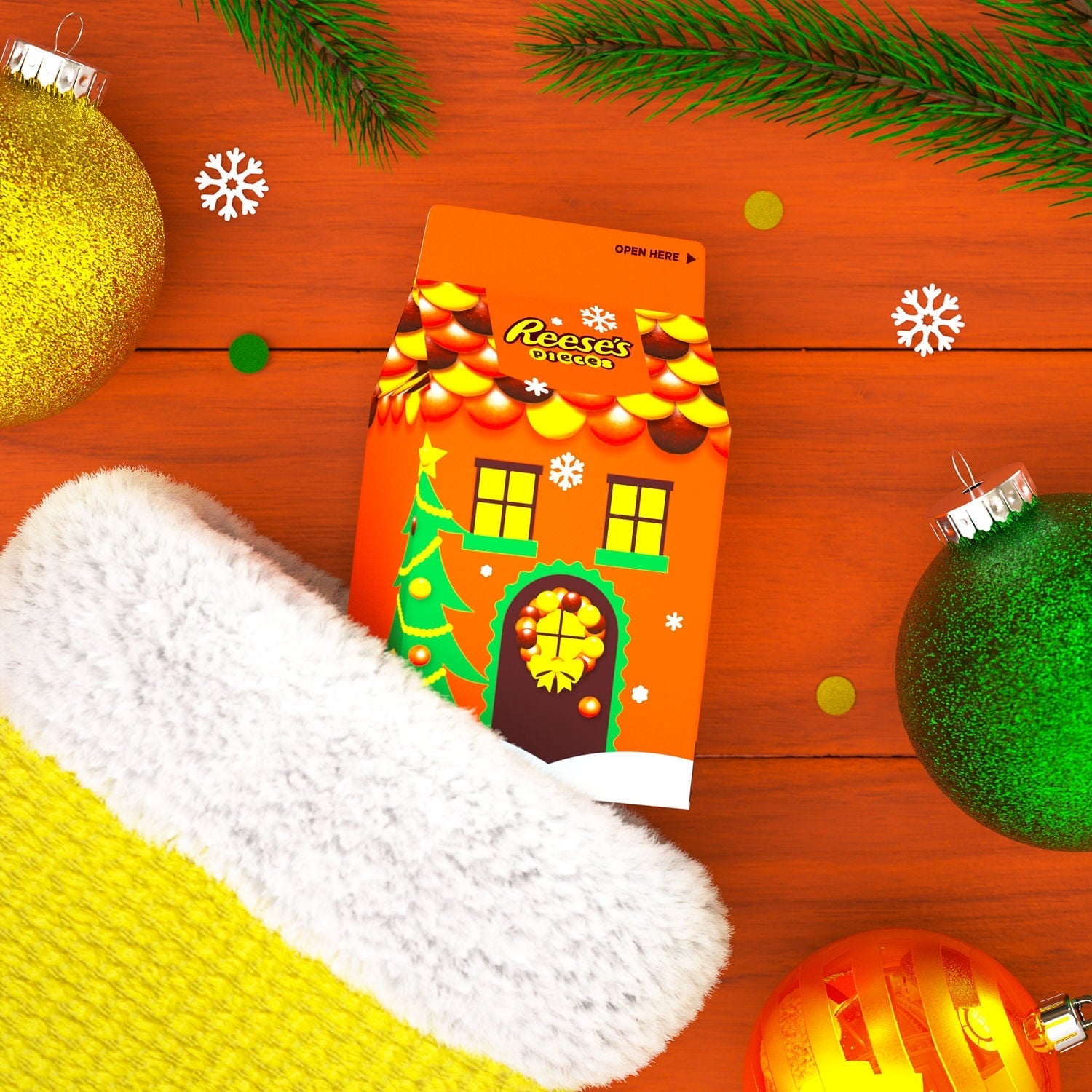 REESE'S PIECES Peanut Butter Christmas Candy Carton 3 oz