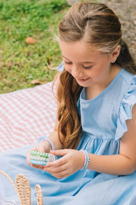 https://cdn.shopify.com/s/files/1/1241/1016/files/3c05dd41on-the-hunt-large-hair-ties-large-371237.webp?v=1742402519