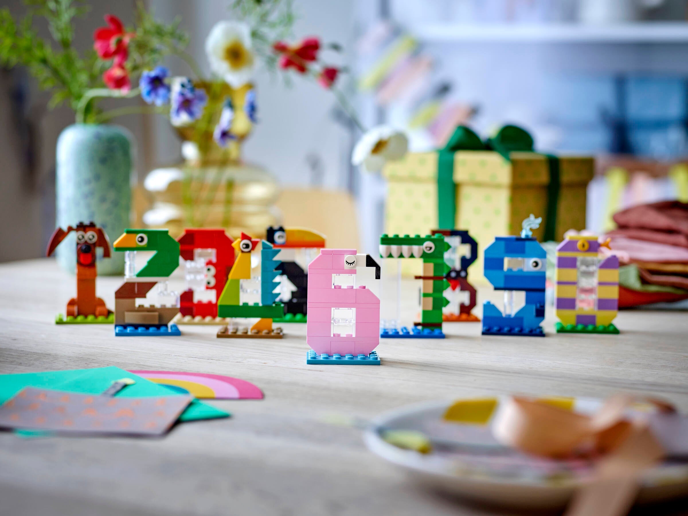 https://www.lego.com/cdn/cs/set/assets/blt3b872a988b503cae/40807_Lifestyle_envr_en-gb.jpg