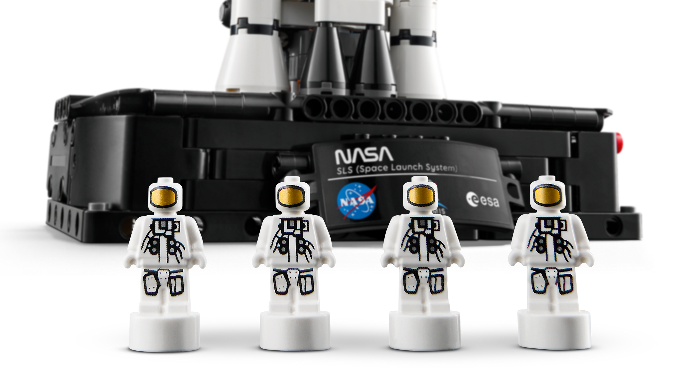 https://www.lego.com/cdn/cs/set/assets/bltc2e70af108a2dc41/42221_WEB_SEC07_NOBG_en-gb.png
