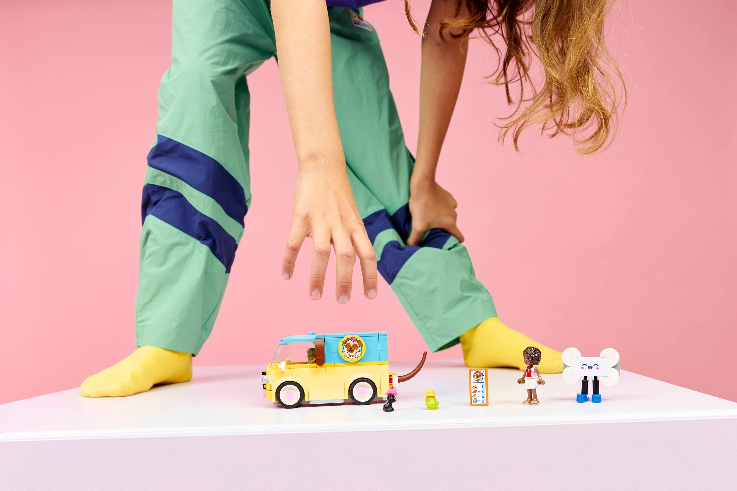 https://www.lego.com/cdn/cs/set/assets/blt5774e2d7af837be2/42678_Lifestyle_Cons_02_en-gb.jpg