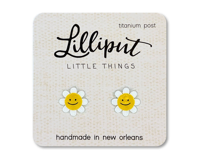 Happy Daisy Earrings // Smiling Daisy Earrings Lilliput