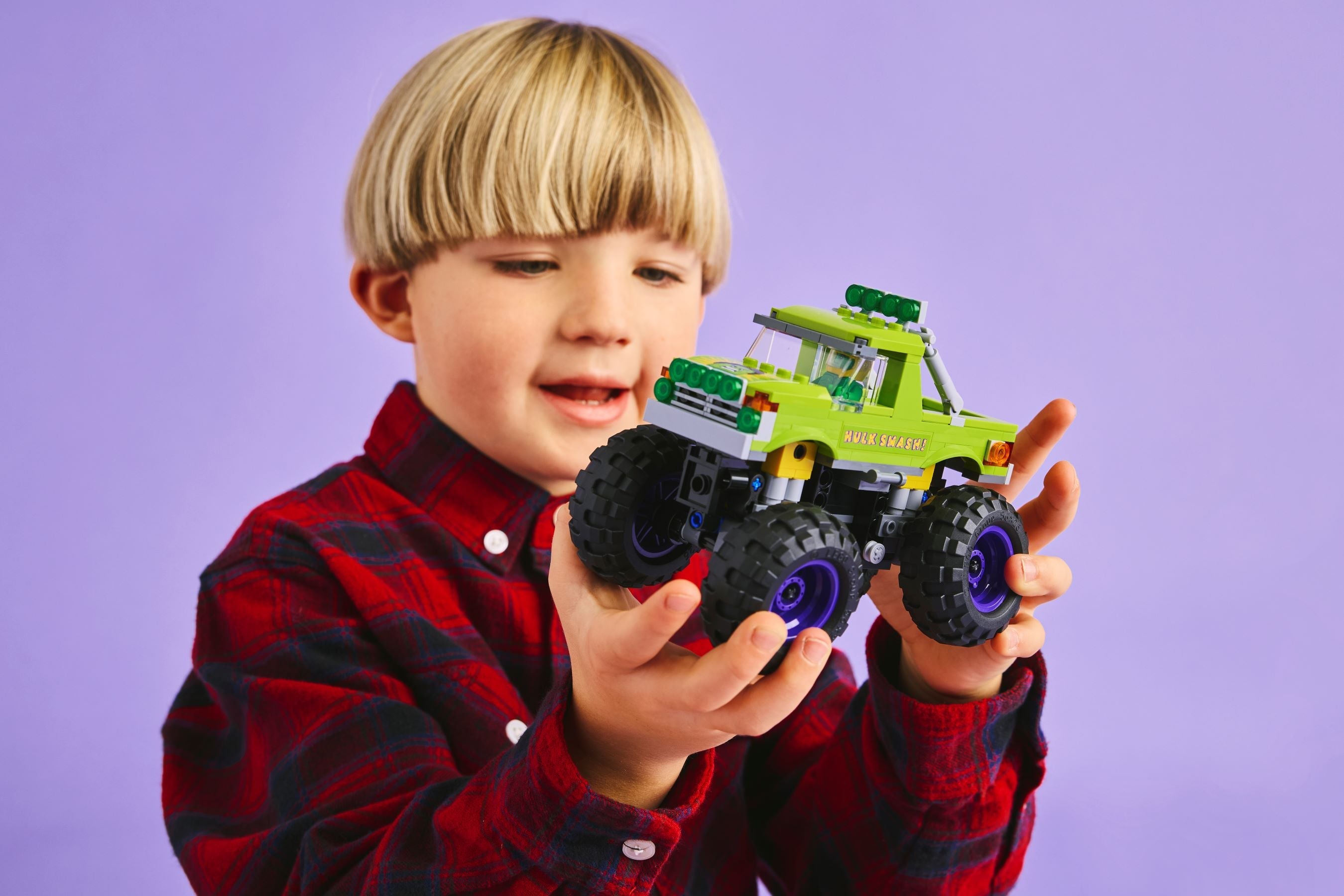 https://www.lego.com/cdn/cs/set/assets/bltdfa70f684acf799a/76312_Lifestyle_Cons2.jpg