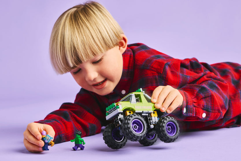 https://www.lego.com/cdn/cs/set/assets/blt04a41b623415c9ca/76312_Lifestyle_Cons3.jpg