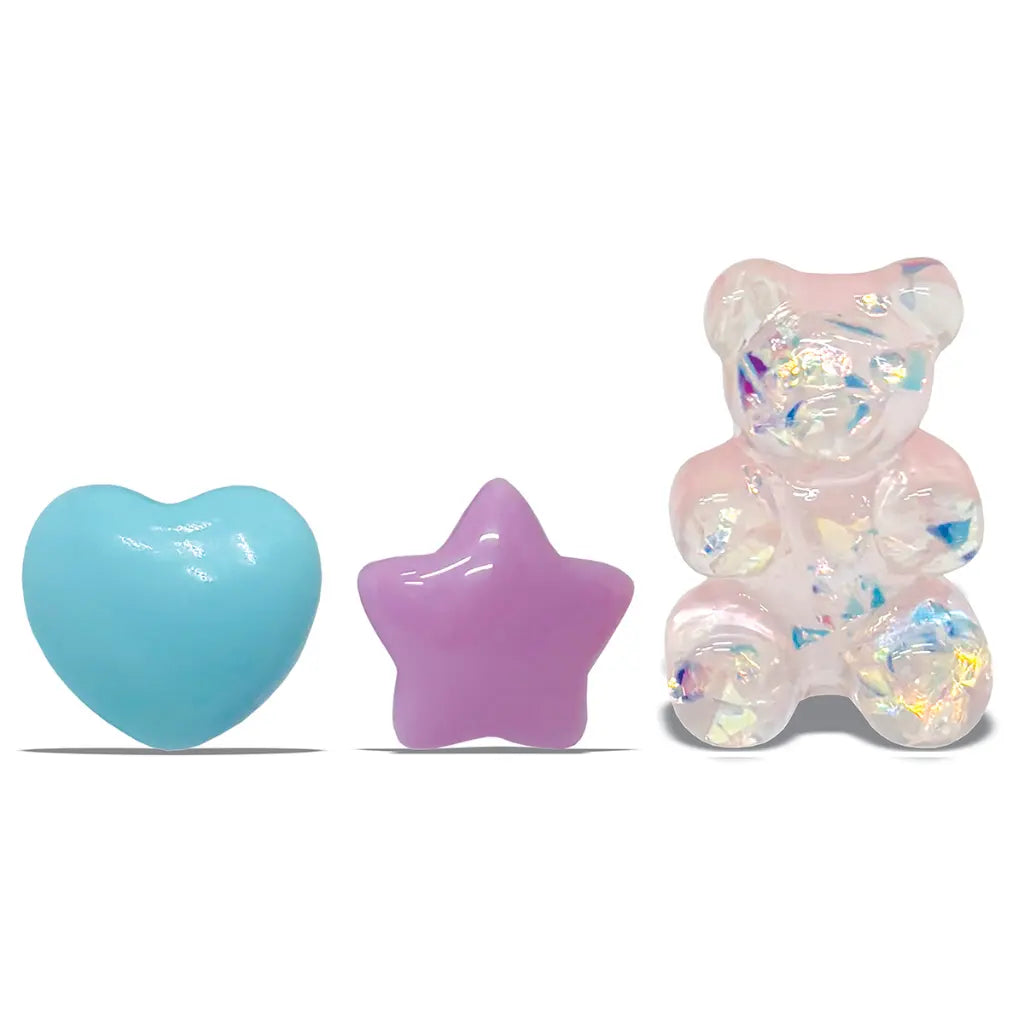 https://www.iscream-shop.com/web/image/product.image/15724/image_1024/770-494-MAKE-YOUR-OWN-HEART-CAKES-CHARMS-LG.webp?unique=52da51c