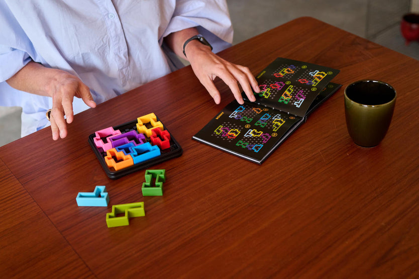 SmartGames IQ Deluxe: Square