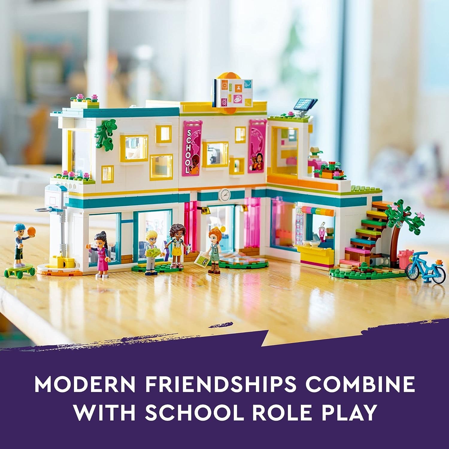 LEGO® Friends Heartlake International School  (41740)