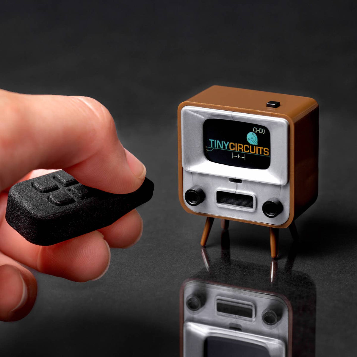 Tinytv® 2 with Tiny Remote — Learning Express Gifts