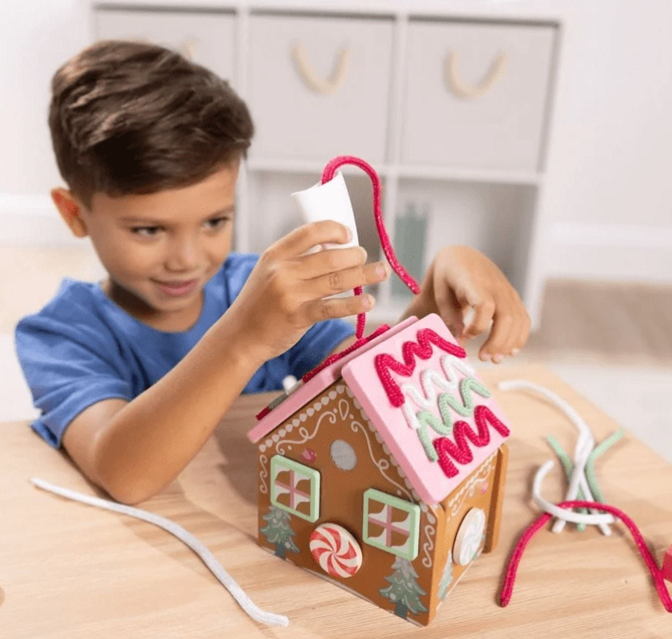Melissa & Doug Wooden Gingerbread Playset 38-Piece Pink