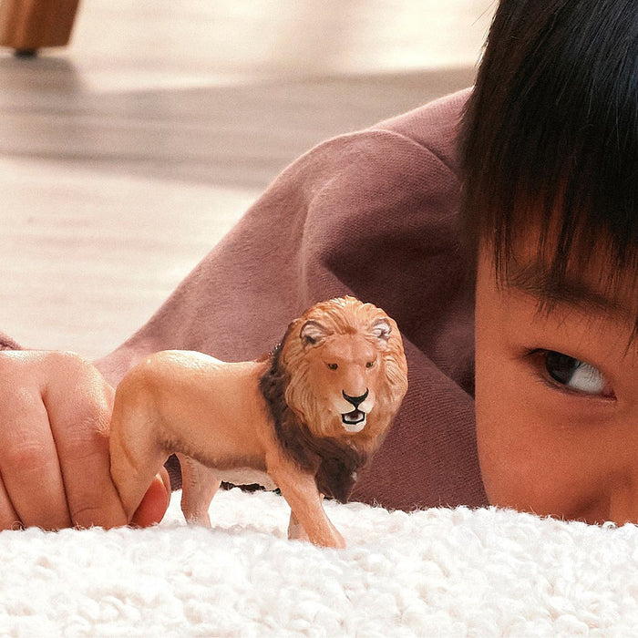 Schleich African Lion  Realistic Wild Life Safari Animal Toy Figurine