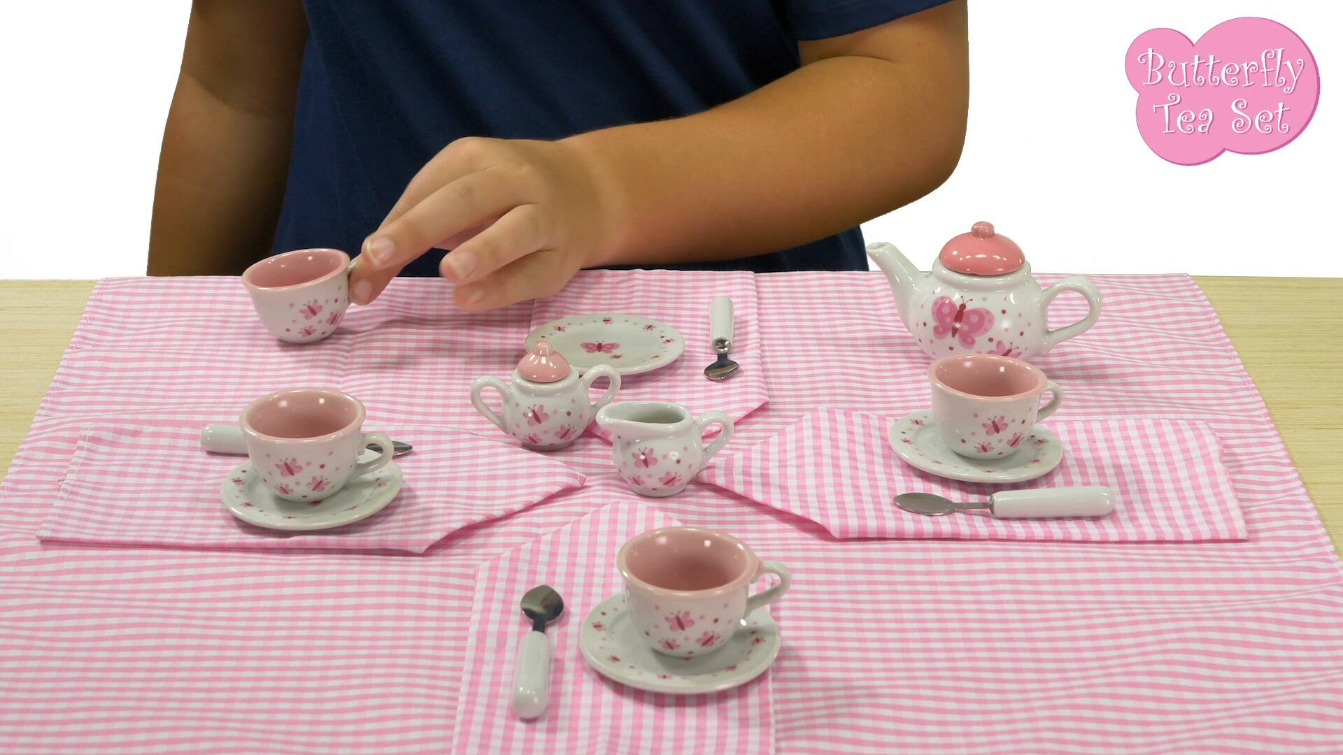 https://schylling.com/wp-content/uploads/2020/08/BYTSB-Butterfly-Tea-Set-Basket-Video.jpg