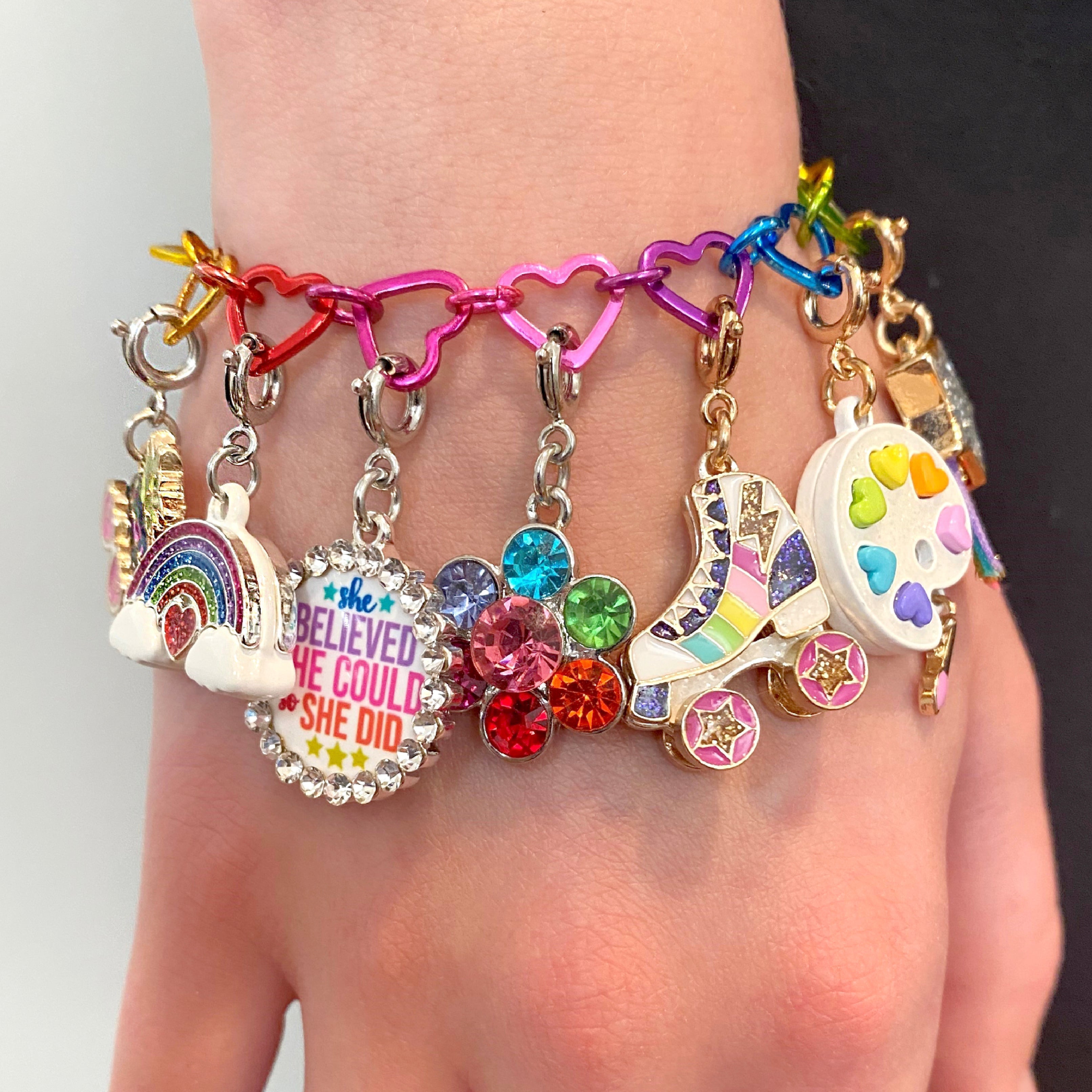 https://cdn.shopify.com/s/files/1/2335/7491/files/CIB923_Glam.jpg?v=1736965342