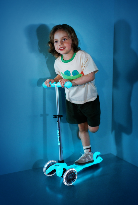 Micro Mini Glow Scooter Aqua
