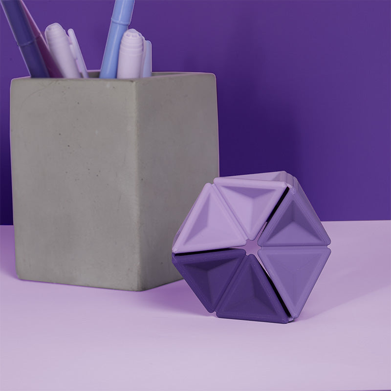 https://cdn.shopify.com/s/files/1/1755/2561/files/FlexagonPurple_Desk_af9775ab-23b6-43d6-bbd2-e521187f2fef.jpg?v=1771363792