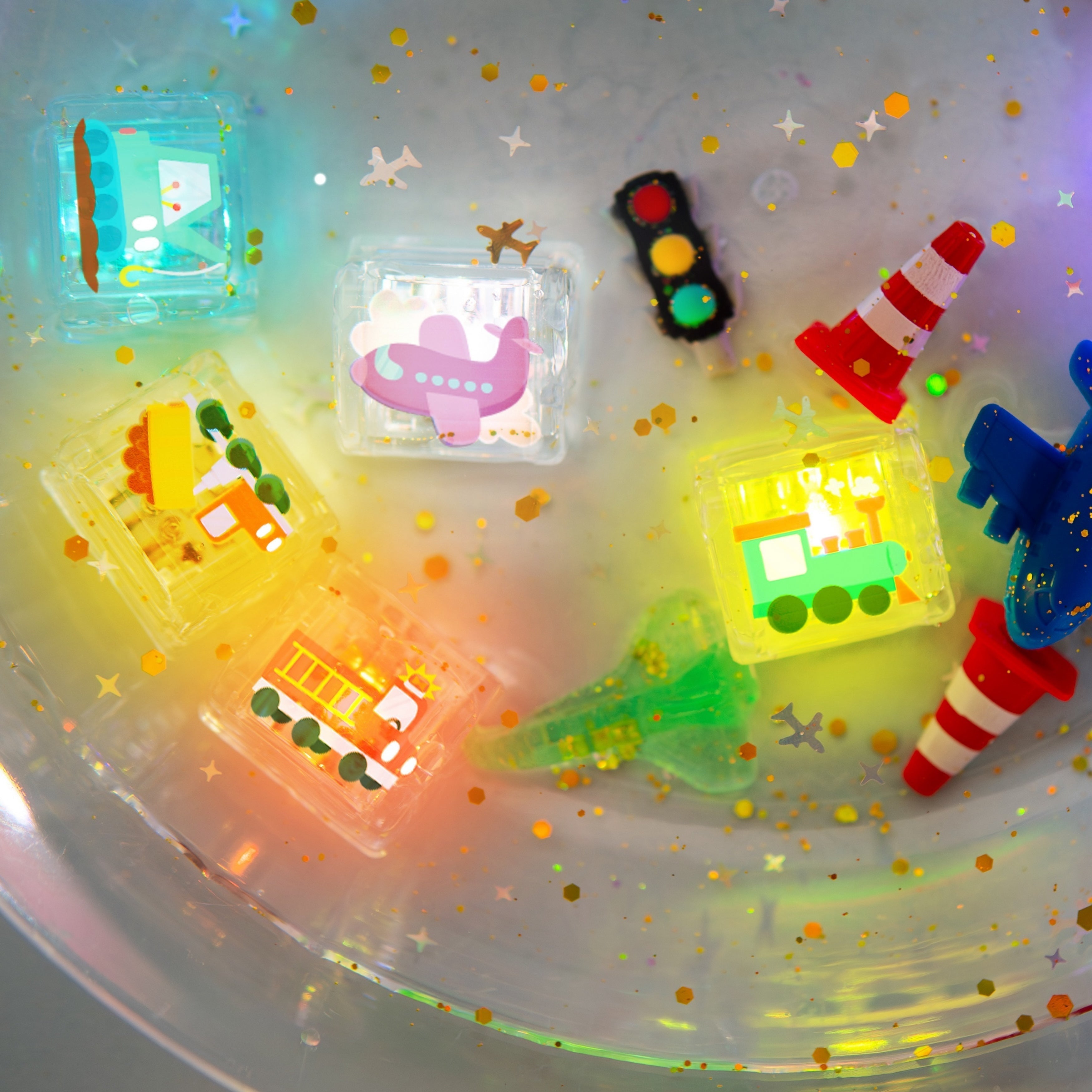 Glo Pals Auto Light-Up Cubes 6-Pack Water Activated Sensory Toy