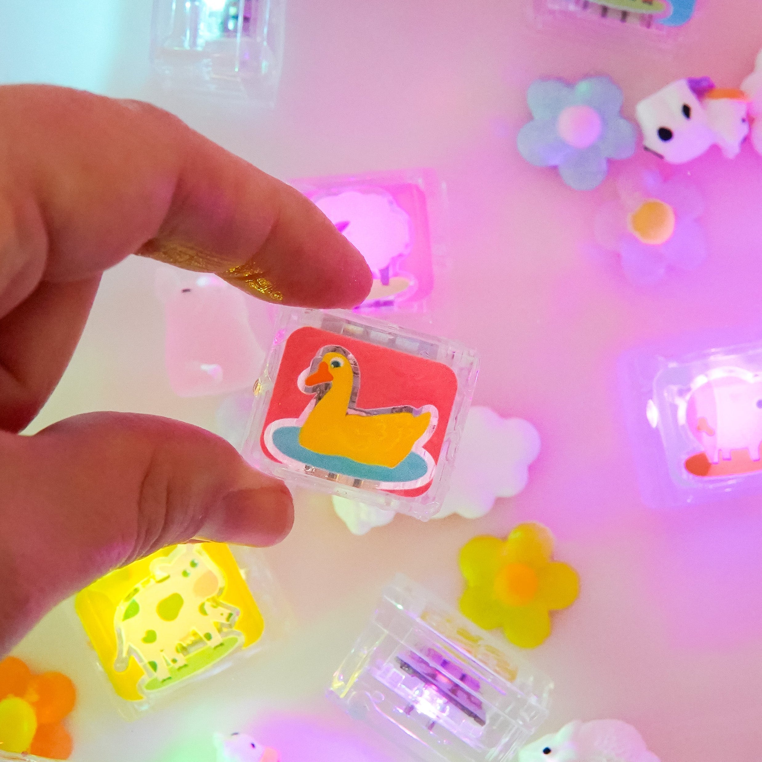 Glo Pals Farm Light-Up Cubes 6-Pack Sensory Toy