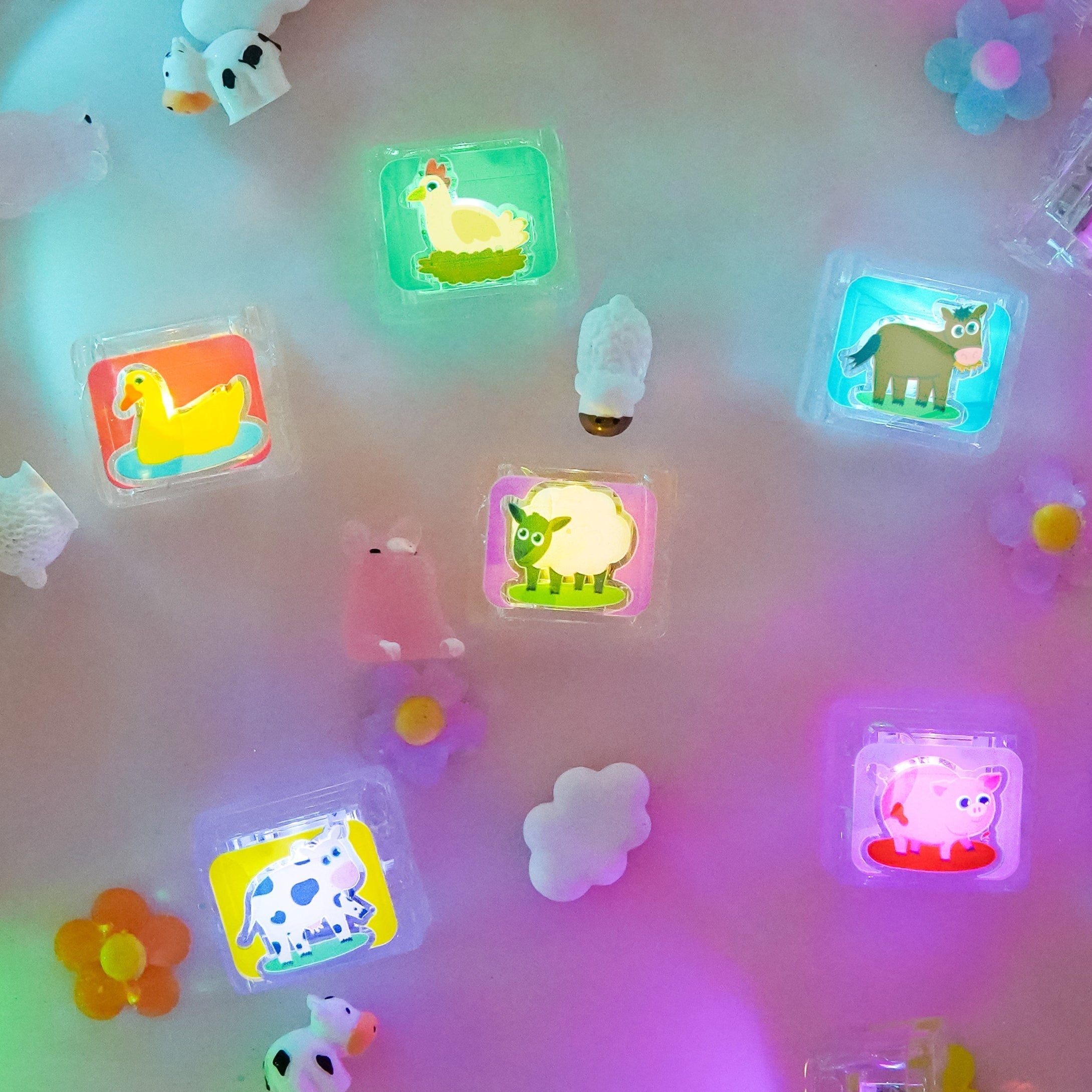 Glo Pals Farm Light-Up Cubes 6-Pack Sensory Toy