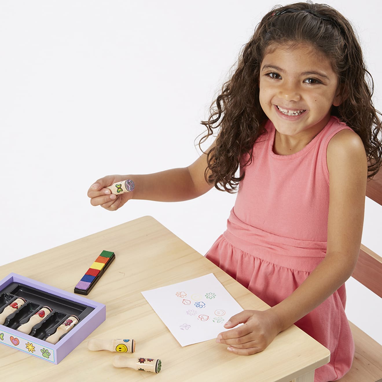 https://cdn.shopify.com/s/files/1/0550/8487/5830/products/Happy-Handle-Stamp-Set-002407-1-Kid-Seamless.jpg?v=1664912342