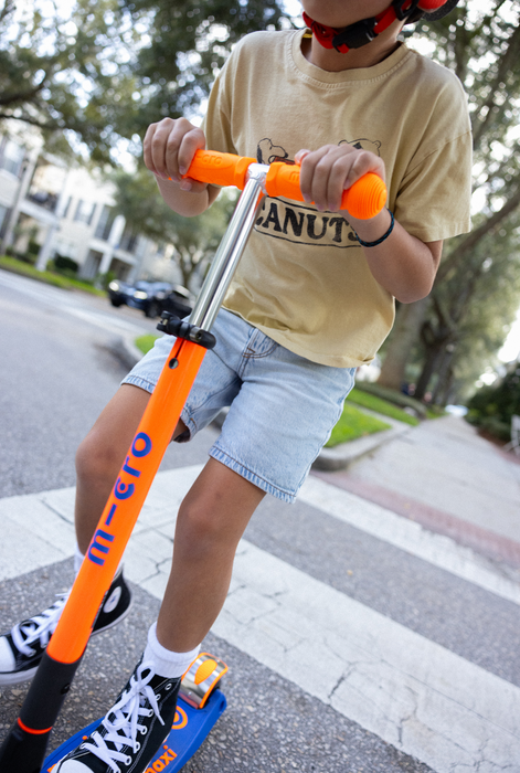 Maxi LED Foldable Blue and Orange Micro Scooter