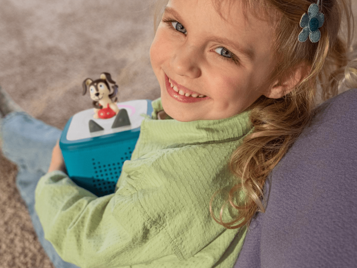 Toniebox 2 Tropical Teal Playtime Puppy Starter Set: Screen-Free Kids Audio Player