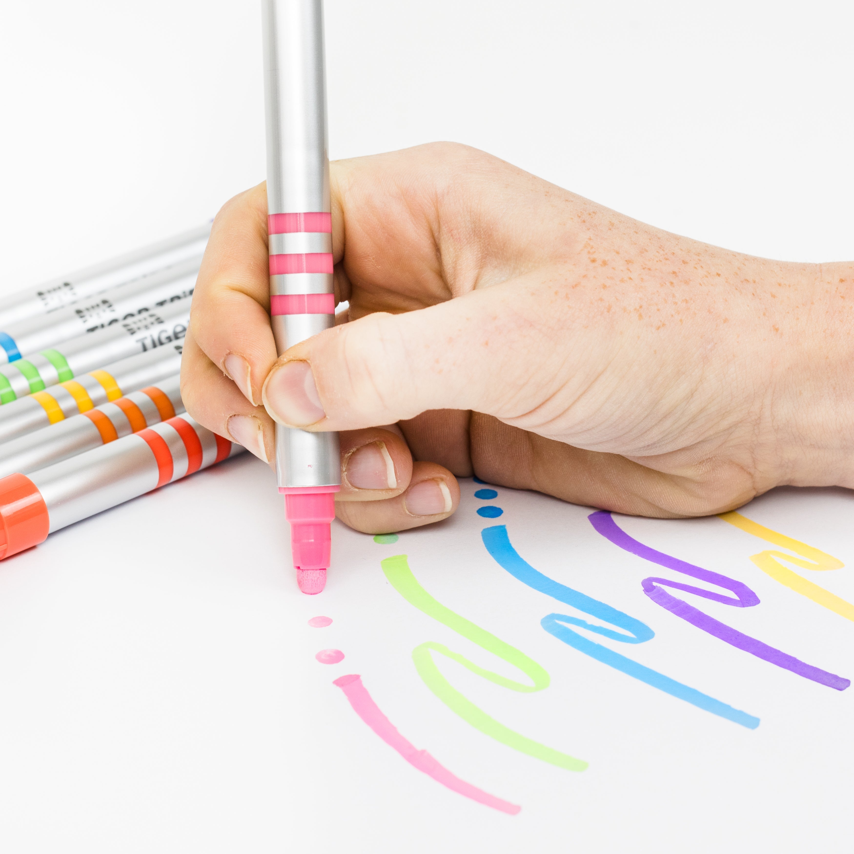 Tiger Tribe Dual-Tip Paint Pens 8-Pack Brush and Round Markers