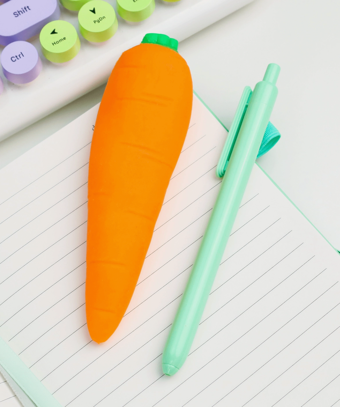 Stretchy Sand Carrot