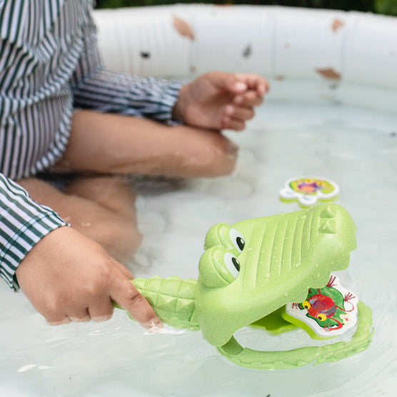 Tiger Tribe Croc Chasey Catch a Frog Bath Toy