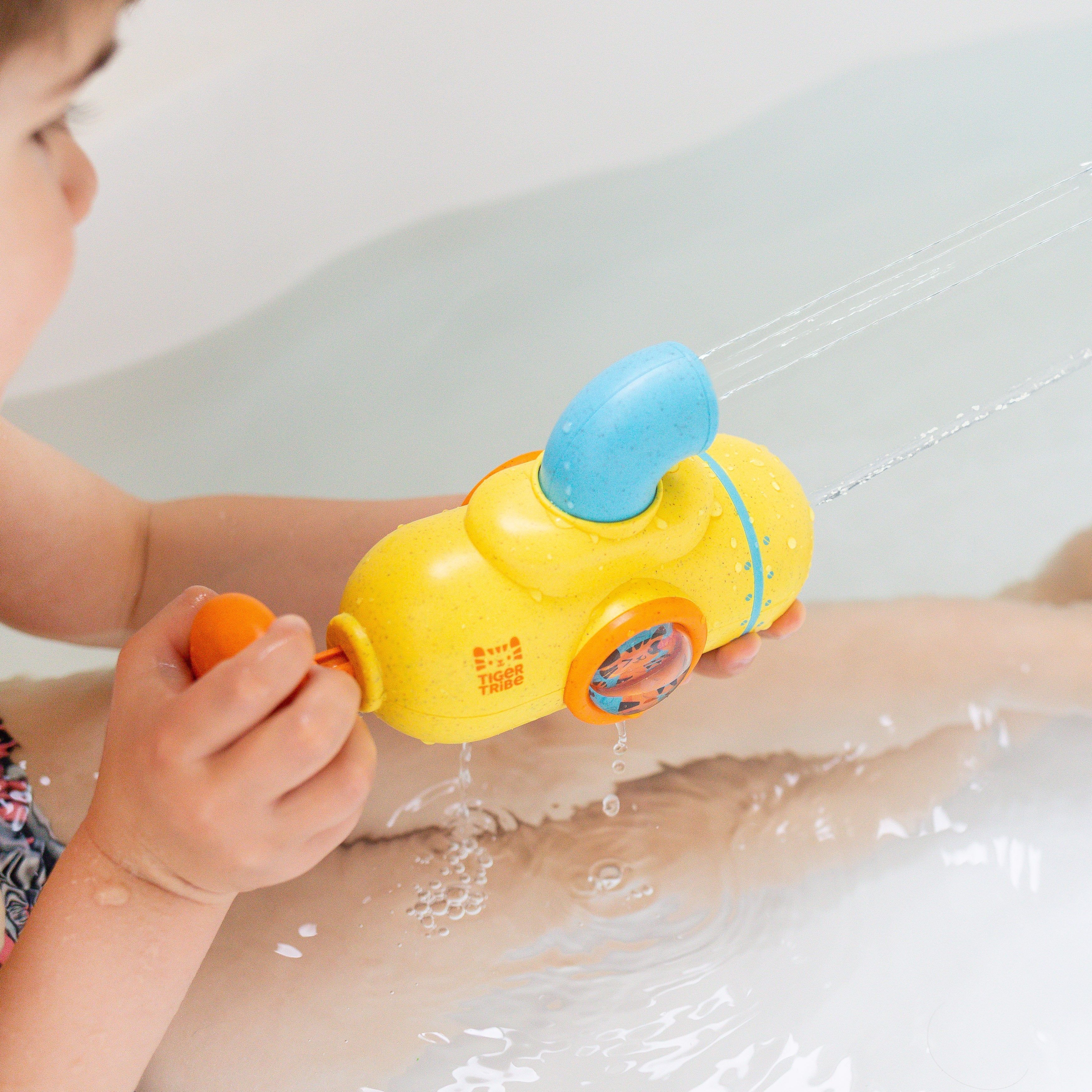 Tiger Tribe Tub Sub Water Blaster Bath Toy