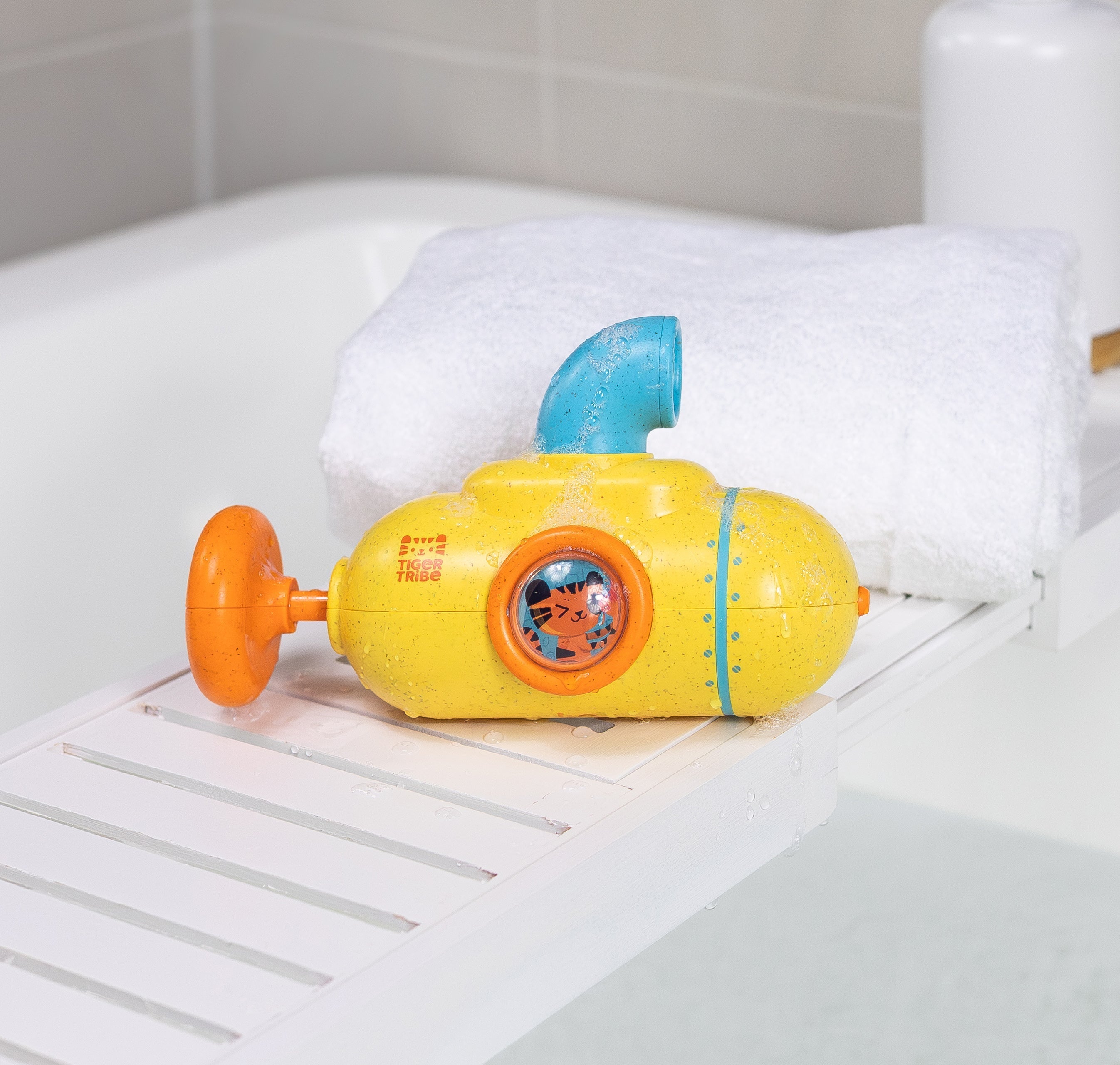 Tiger Tribe Tub Sub Water Blaster Bath Toy