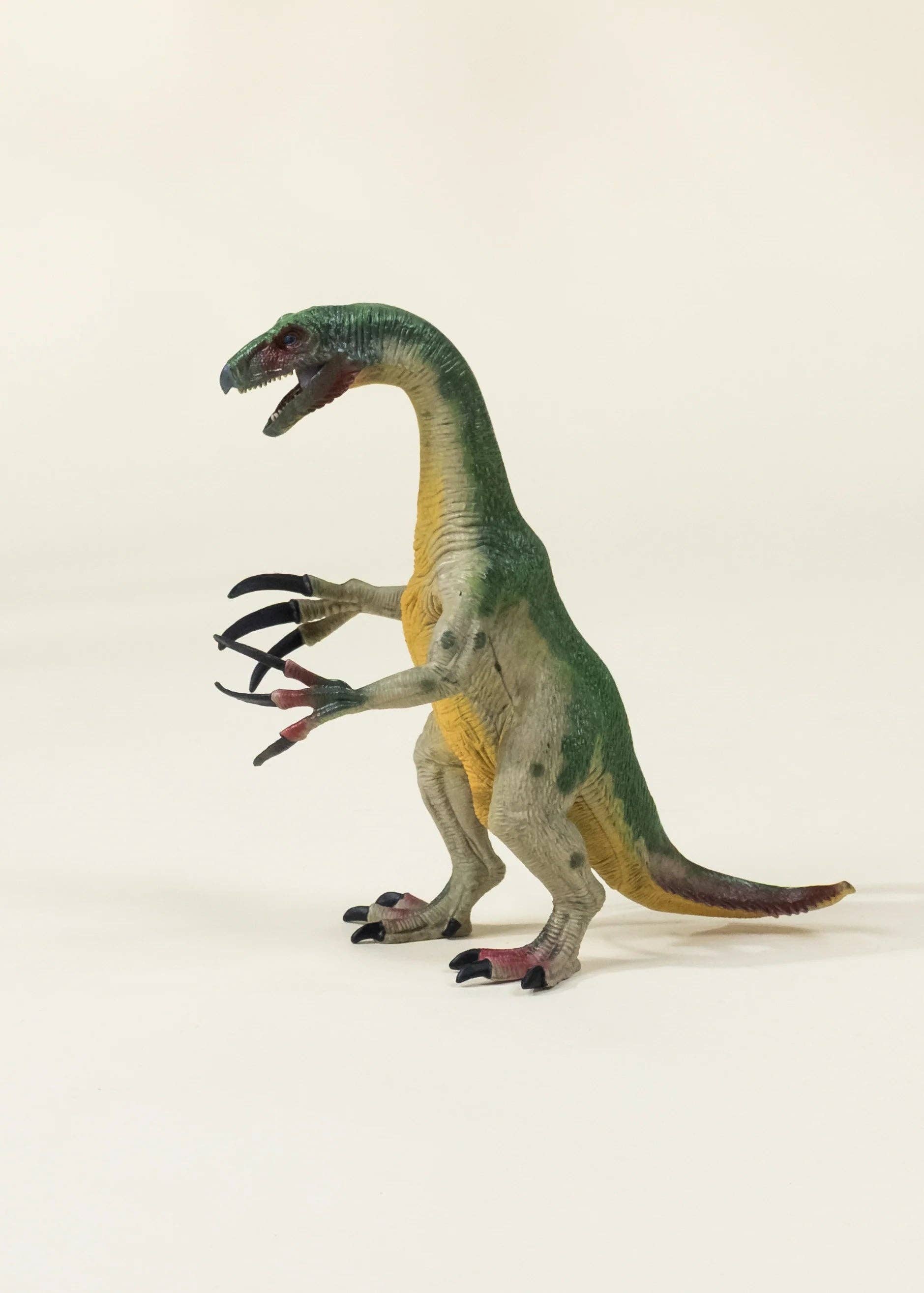 Therizinosaurus Dinosaur in a Collectible Box