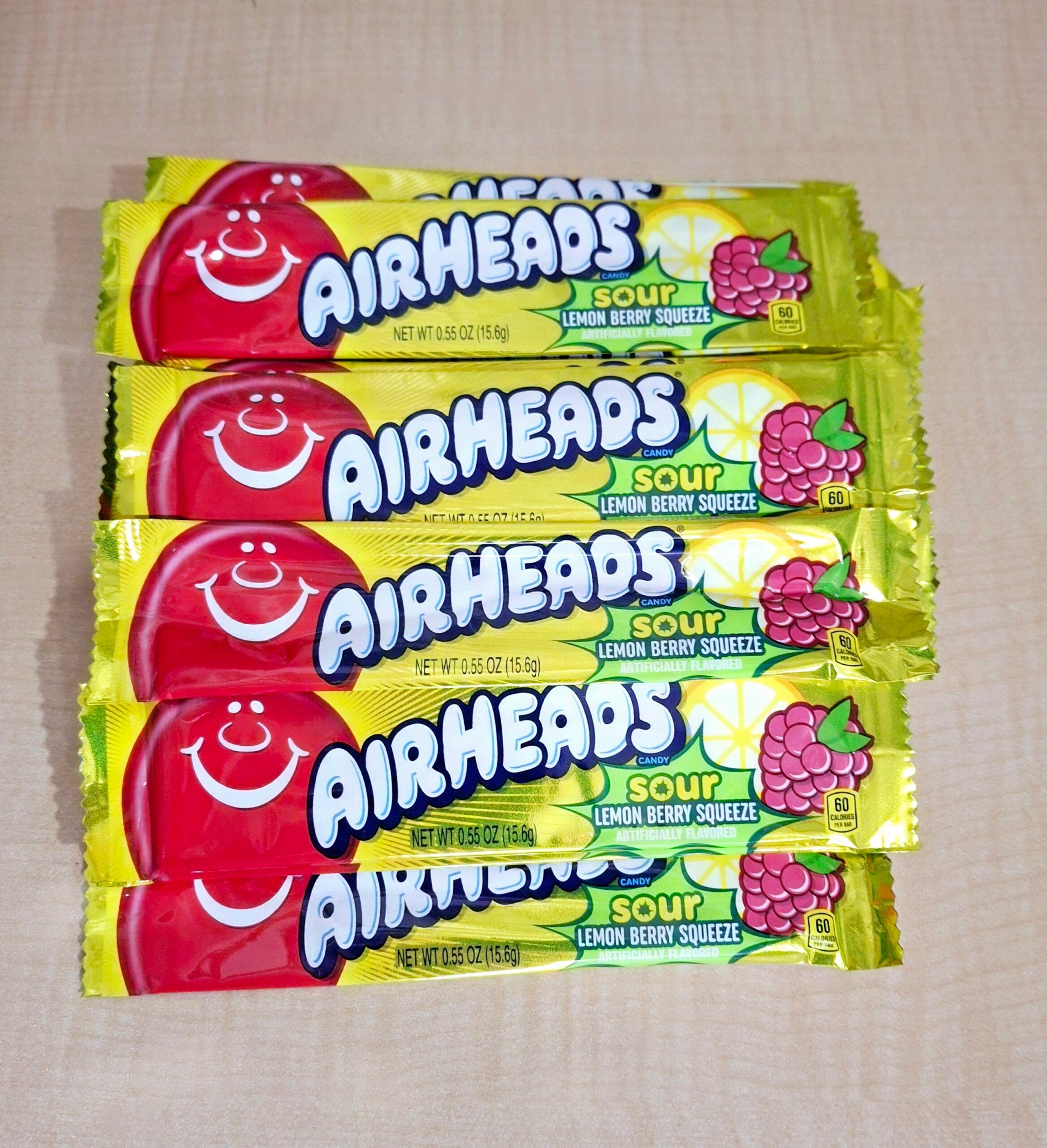 Airheads Sour Lemon Berry Squeeze Candy 15.6g