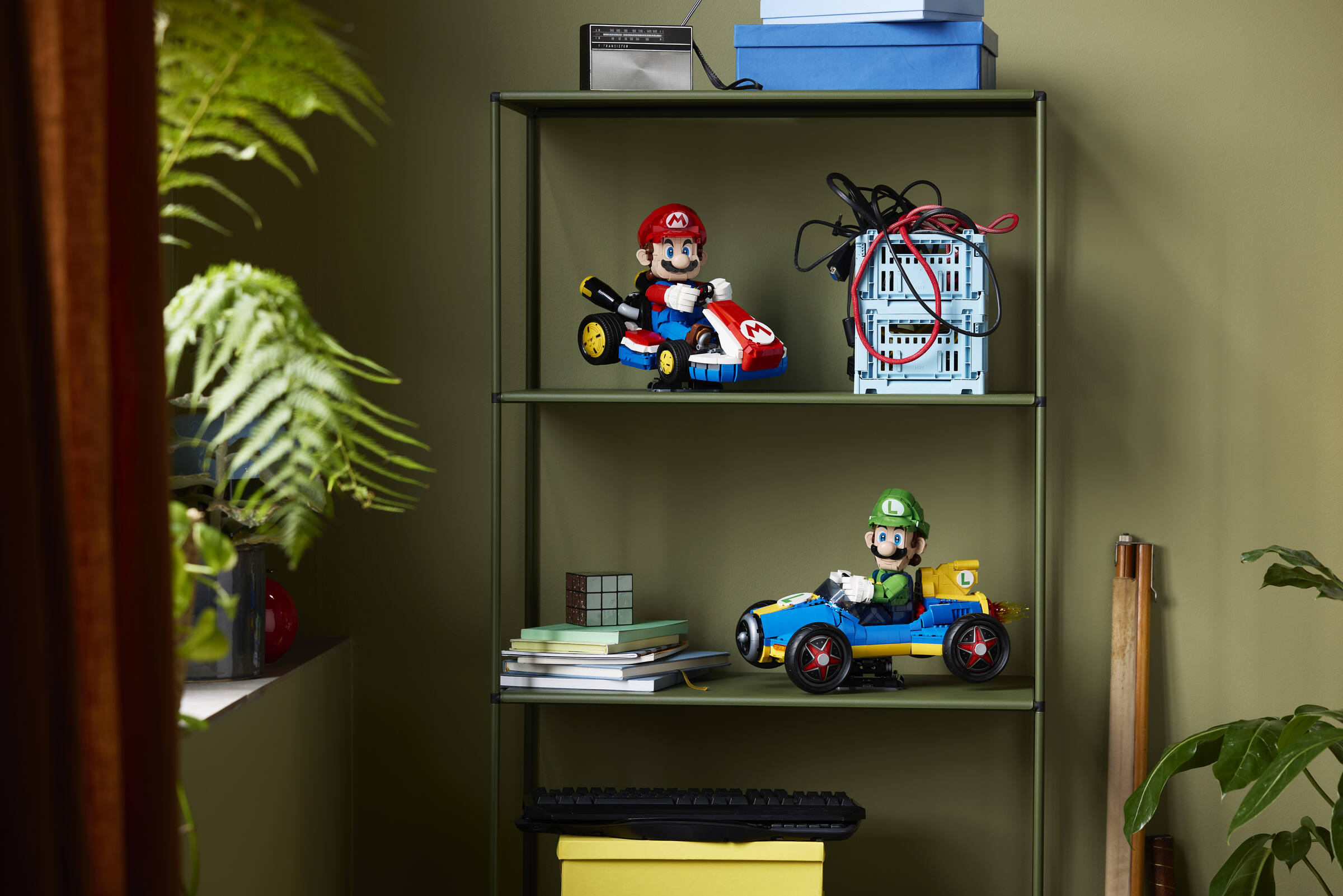 https://www.lego.com/cdn/cs/set/assets/blt440dc7422af720a0/blt7845f046767b6876-72050_72037_Lifestyle_Envr_01.jpg