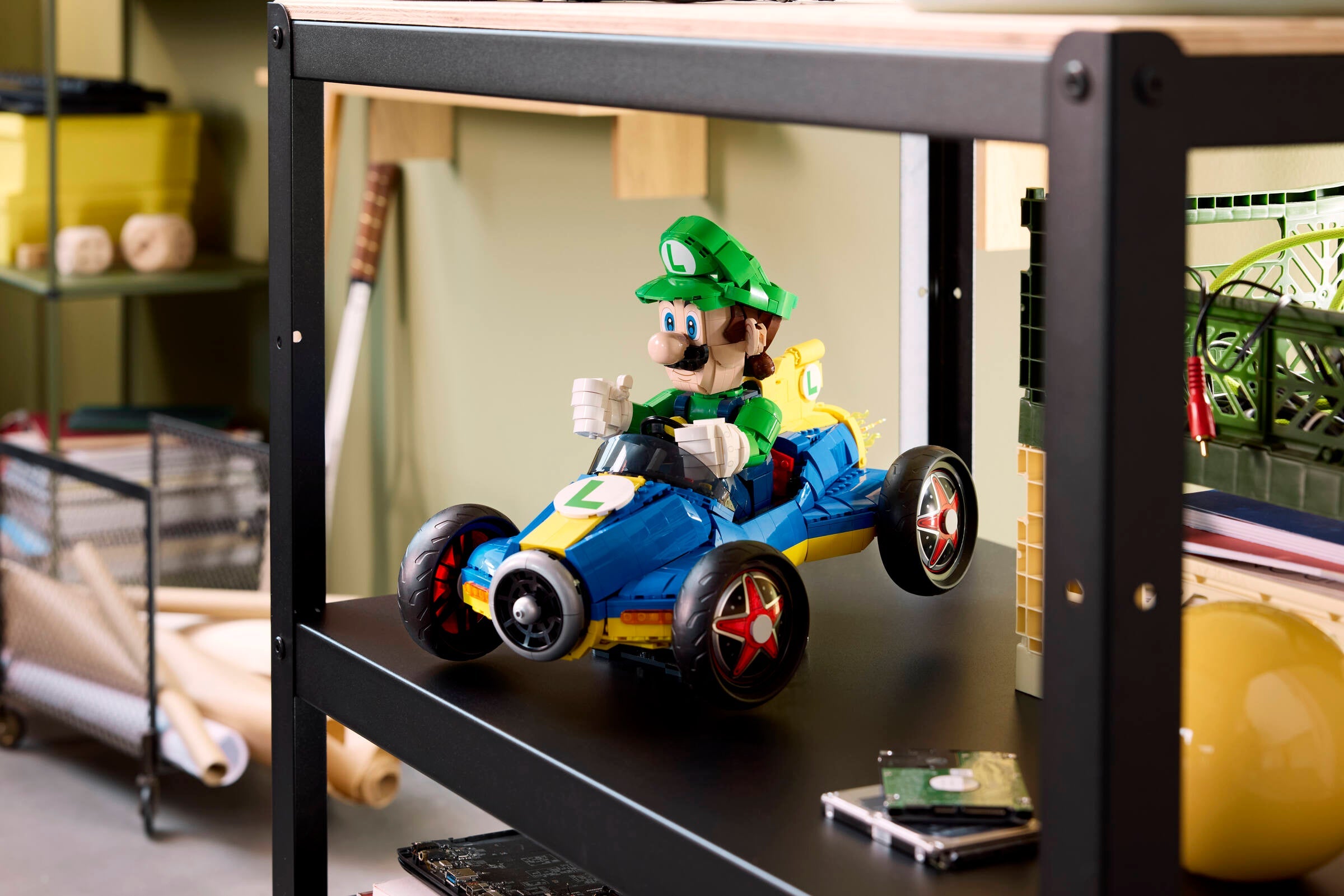 https://www.lego.com/cdn/cs/set/assets/bltd1b2b0ac897b3be7/blt7845f046767b6876-72050_Lifestyle_Envr_02.jpg