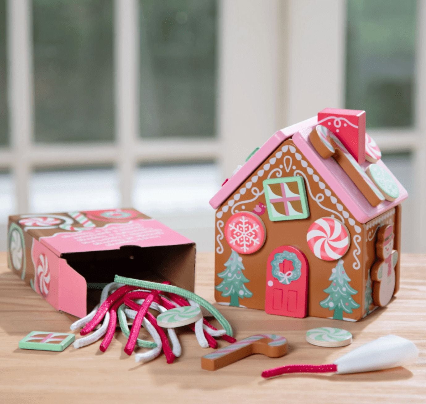 Melissa & Doug Wooden Gingerbread Playset 38-Piece Pink