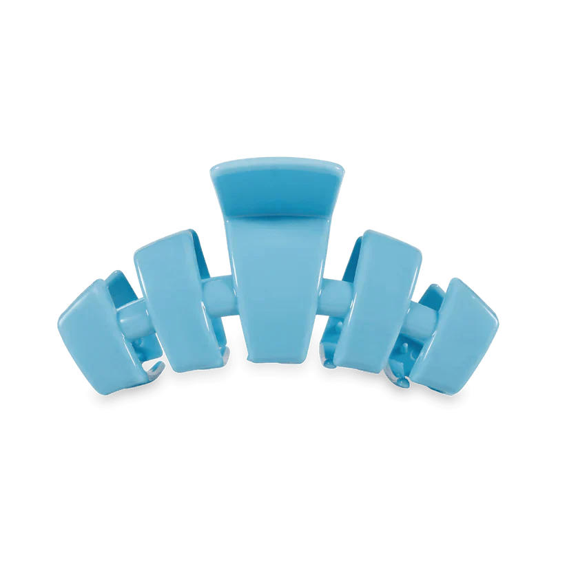 https://cdn.shopify.com/s/files/1/0615/8909/4575/files/classic-summer-sky-medium-hair-clip-7067312.webp?v=1762464056