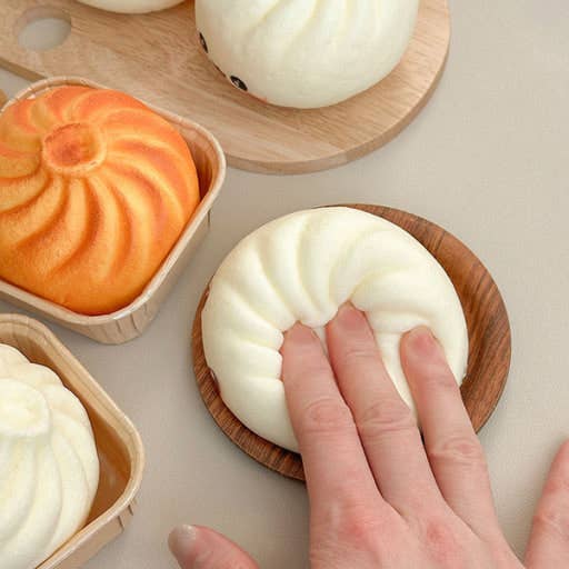 Find the Grilled Dumpling! Figure Random Squishy Fidget