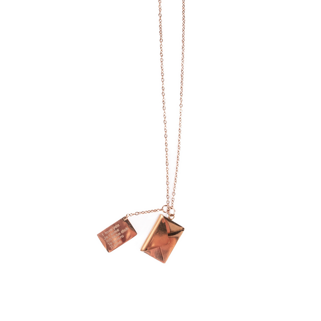 https://cdn.shoplightspeed.com/shops/611380/files/74665496/650x650x2/great-pretenders-boutique-chic-youve-got-mail-lett.jpg