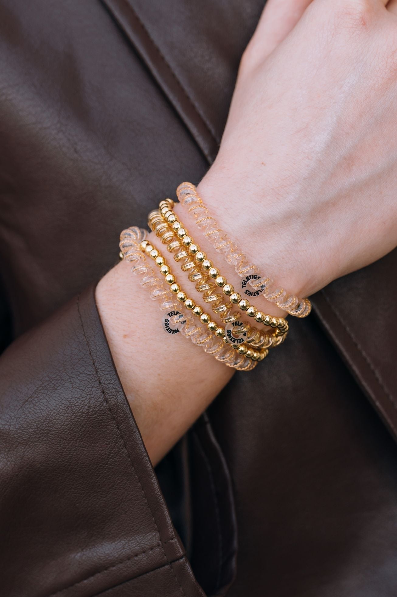 https://cdn.shopify.com/s/files/1/0065/8459/8593/files/luxury-living-small-hair-ties-small-874713.jpg?v=1739307070