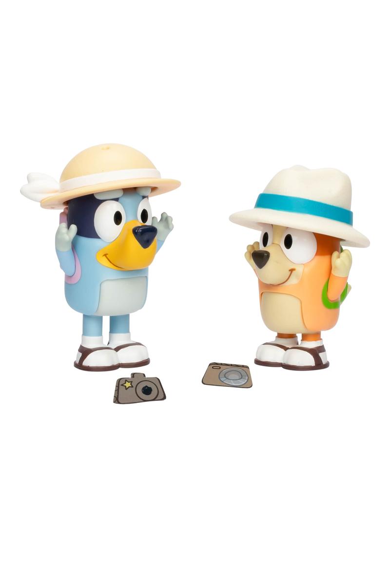 https://license-2-play.com/wholesale-toys/_admin/images/medium/med_17648_17651_BLUEY_S11_FIG_2PK_ON_HOL_O02-min.jpg