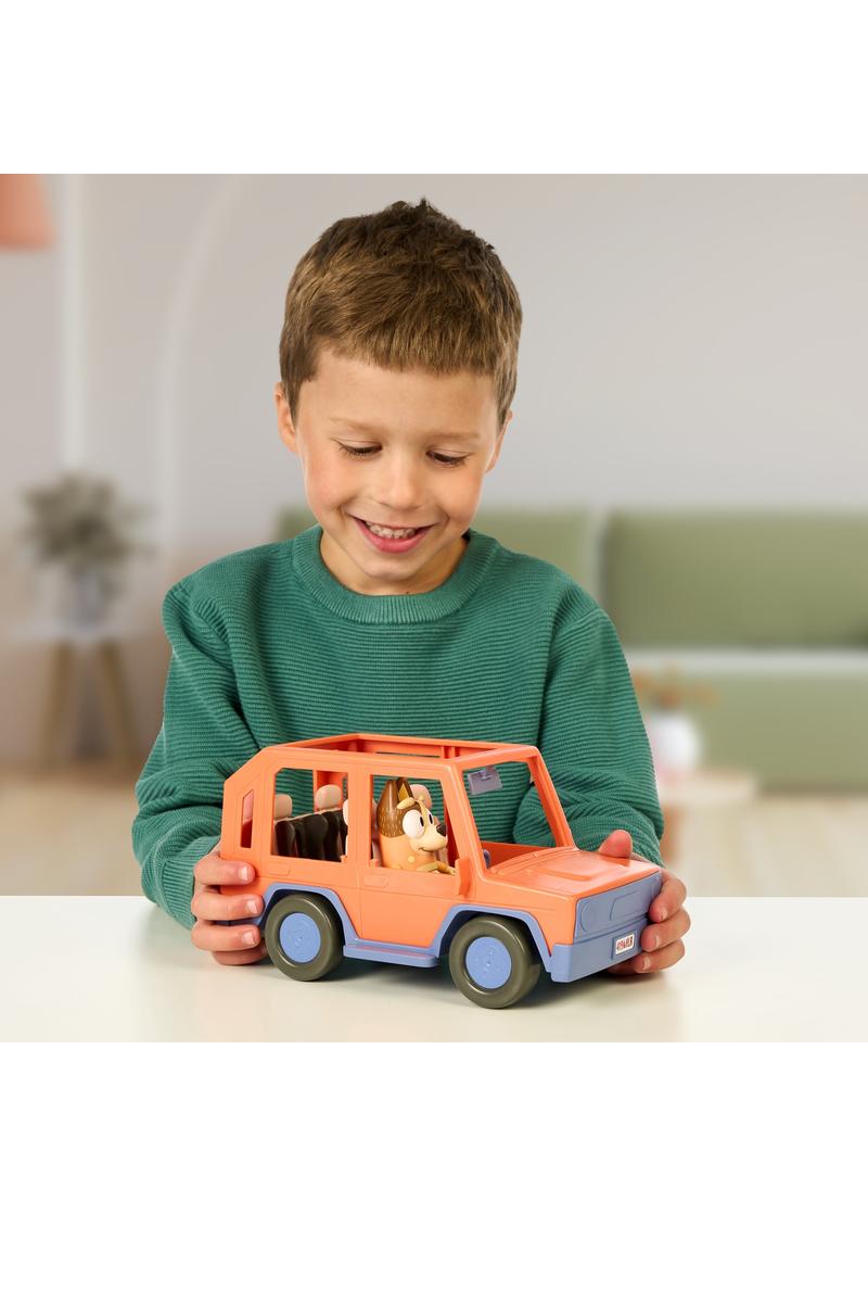 https://license-2-play.com/wholesale-toys/_admin/images/medium/med_17661_BLUEY_S11_HEELER%20FAMILY%204WD_LIFESTYLE_1x1_BG_01-min.jpg