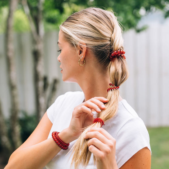 https://cdn.shopify.com/s/files/1/0065/8459/8593/files/red-carpet-ready-small-hair-ties-hair-ties-476608.jpg?v=1750719925