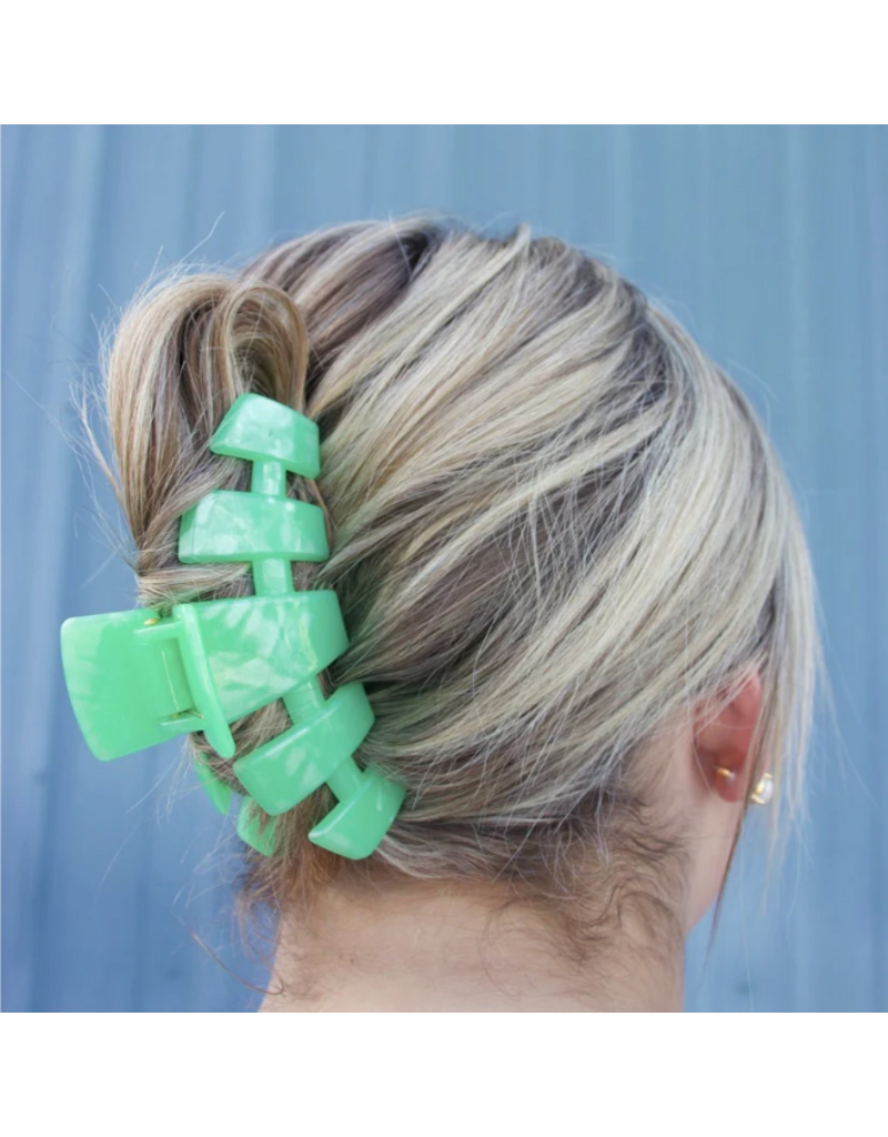 https://cdn.shoplightspeed.com/shops/636440/files/74581321/800x1024x2/teleties-classic-spring-splash-large-hair-clip.jpg